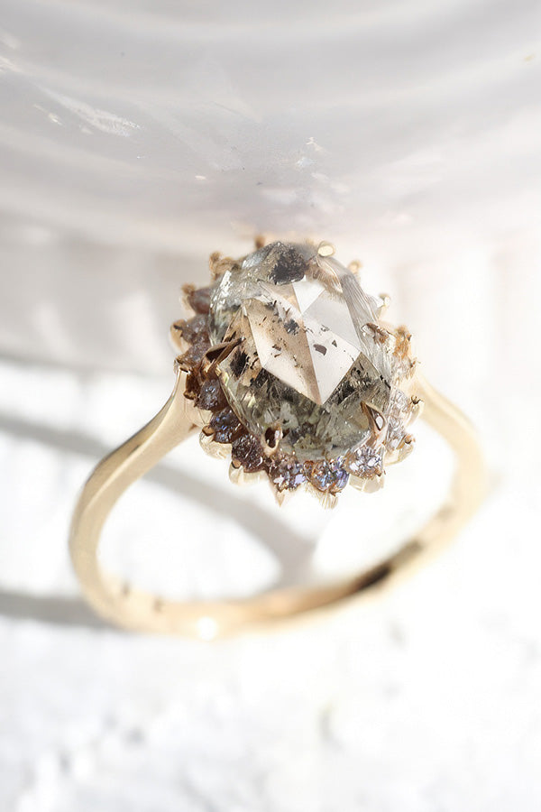 30 Creative Engagement Rings with Beautiful Details